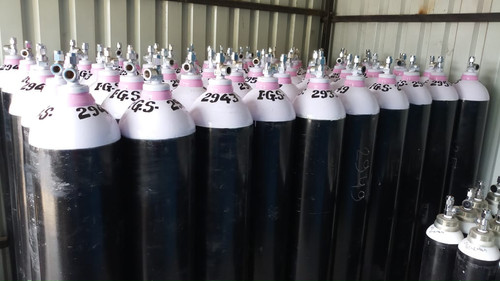 file 50 Kg Weight And Wall Mounted Steel Material Medical Oxygen Gas Cylinder