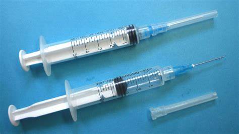 OIP (2) Disposable Syringes with Needle, Size: 5 ml, for Laboratory Use at JOMEX MEDICAL SUPPLIES